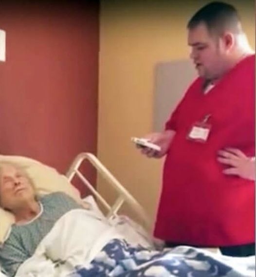 Nurse Hears Dying Patient’s Final Wish And Grants It Without Hesitating