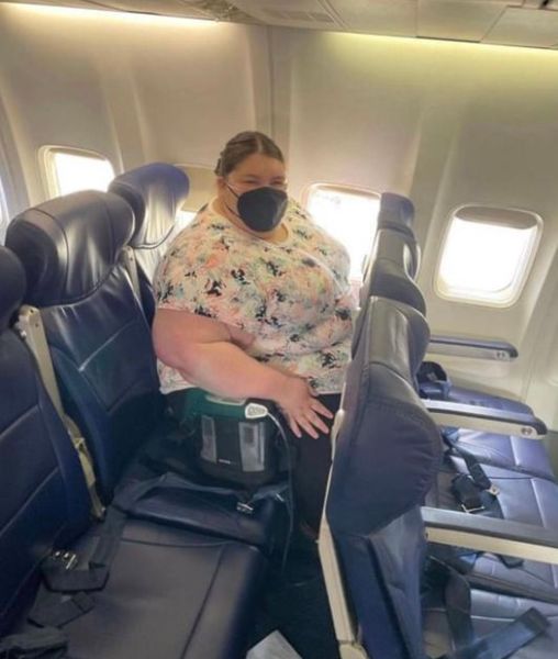 Mom Splits The Internet Over Her ‘Selfish’ Airplane Decision